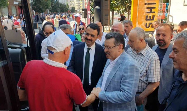 Trabzon Büyükşehir Belediyesi ve SGK işbirliği ile emekliler Çanakkale'nin yolunu tuttu