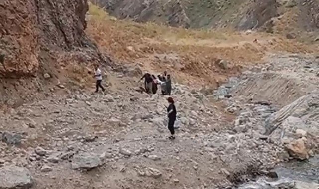 Yaylada rahatsızlanan kadın için helikopter havalandı