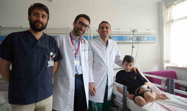 Yıllardır astım bronşit denilen çocuğun akciğerinde yumak çıktı
