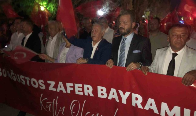 30 Ağustos Zafer Mahallesi'nde 'Zafer Bayramı' coşkuyla kutlandı
