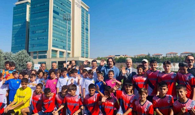 Altındağ'da 30 Ağustos zafer kupası futbol gençlik şöleni düzenlendi