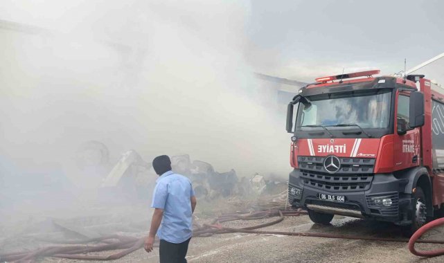 Ankara'da kereste imalathanesinde yangın