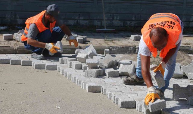 Atakum'da yol çalışmaları devam ediyor