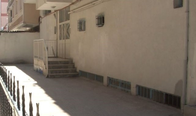 Avcılar'da psikolojik sorunları olan adam kahvaltıda babasını öldürdü, anne ve kardeşini yaraladı