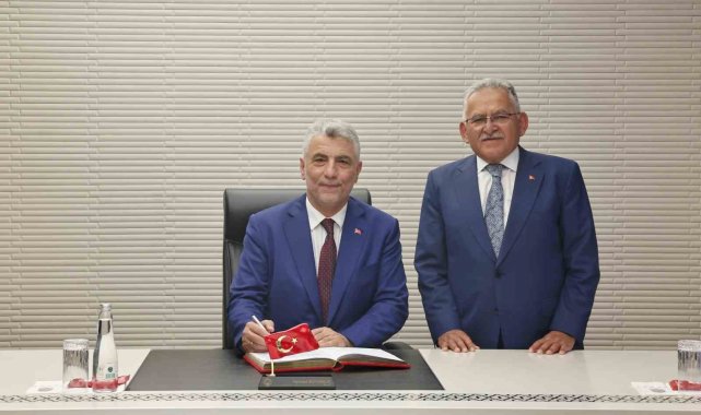 Bakan Bolat Başkan Büyükkılıç'ı ziyaret etti