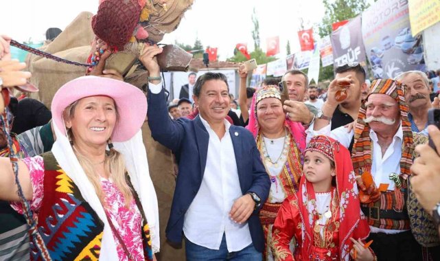 Başkan Aras Seydikemer'de Kültür Şenliği'ne katıldı