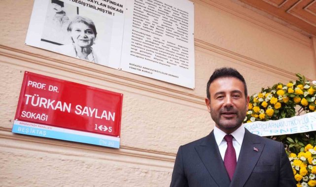 Beşiktaş'ta Türkan Saylan'ın adının verildiği sokağa resmi tabela asıldı