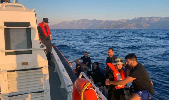 Bindikleri bot motor arızası yapan 7 düzensiz göçmen kurtarıldı