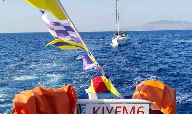 Bodrum Karaada açıklarında arıza yapan tekne KIYEM ekiplerince kurtarıldı