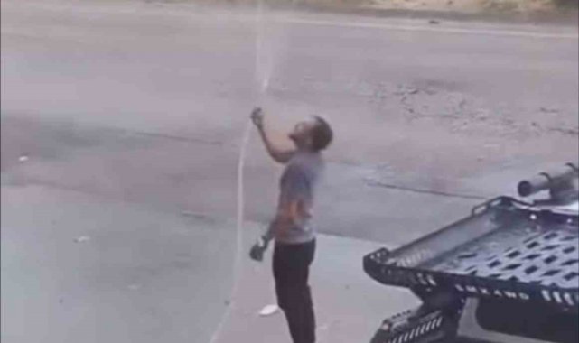 Bursa'da sıcaktan bunalan vatandaşlar kendini böyle serinletti