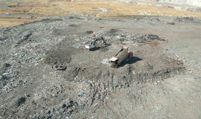 Büyükşehir, kuzey ilçelerdeki çöplerin bertaraf ve ıslahını gerçekleştiriyor