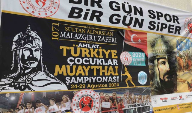 Çocuklar Muaythai Türkiye Şampiyonası Bitlis'te düzenlendi