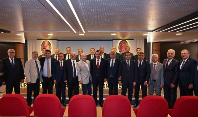 Cumhurbaşkanı Yardımcısı Yılmaz, TESK Başkanı Palandöken ile görüştü