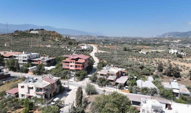Defne ve Samandağ'da yol iyileştirmeleri devam ediyor