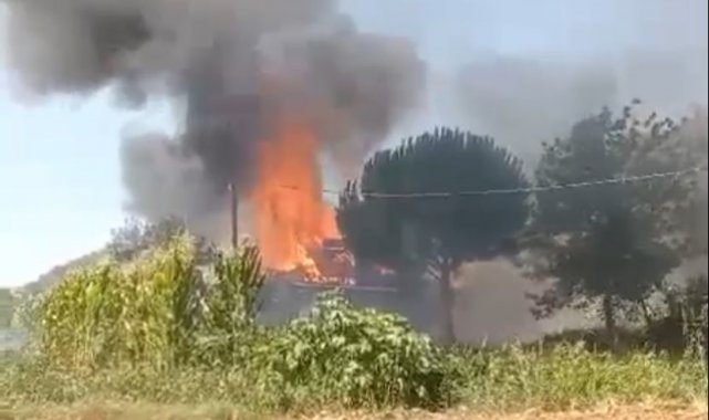 Denizli'de tek katlı ev küle döndü