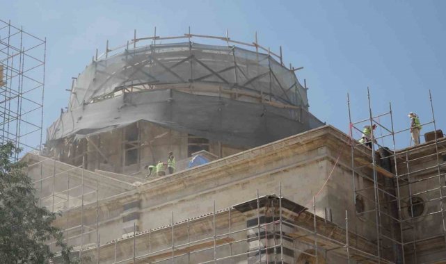 Depremde hasar gören tarihi yapılar 40 derece sıcaklıkta restore ediliyor