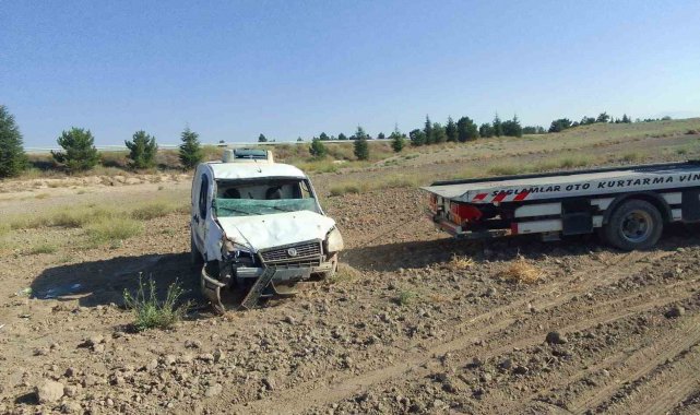 Devrilen kamyonette 2 kişi yaralandı