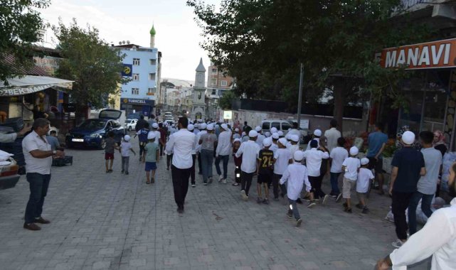 Dicle'de 'Hayat Namazla Güzeldir' etkinliği düzenlendi