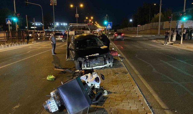 Diyarbakır'da alkollü sürücünün çarptığı motokurye hayatını kaybetti