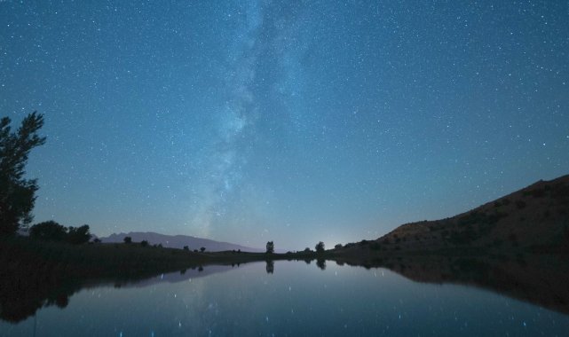 Erzincan'da perseid meteor yağmuru eşsiz görüntüleri ortaya çıkardı