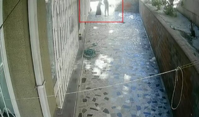 Evsahibi yaşlı kadına kiracı kabusu: Kalçası kırılan 101 yaşındaki kadın hastaneye kaldırıldı