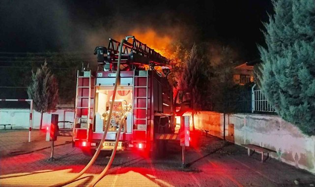 Hisarcık'ta ahşap ev yangını