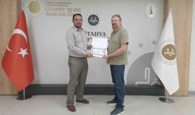 İngiltere vatandaşı Darren John Hobson, Kütahya'da Müslüman oldu
