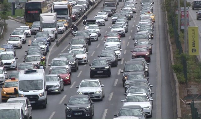 İstanbul Anadolu Yakası iki mevsimi aynı anda yaşadı