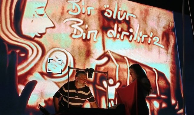 Kum Sanatçısı Köylü, kum tanecikleri ile tarihi canlandırdı