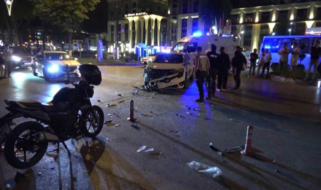 Kütahya'da otomobil ile iki motosiklet çarpıştı: 2 yaralı
