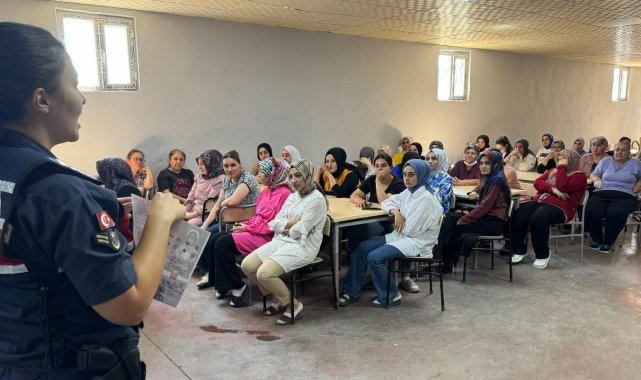 Malatya'da jandarma ekipleri KADES uygulamasını tanıttı