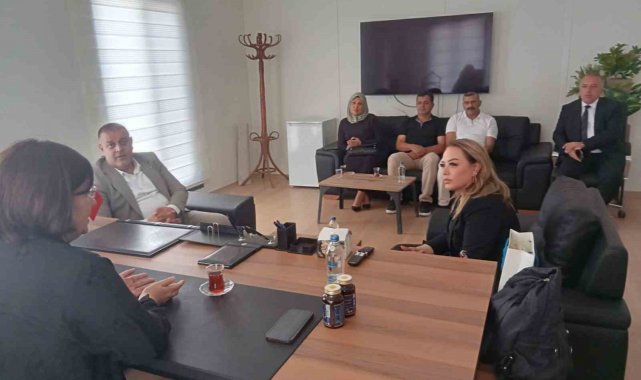 MHP MYK üyesi Prof. Dr. Aysun Bay Malatya'da ziyaretlerde bulundu
