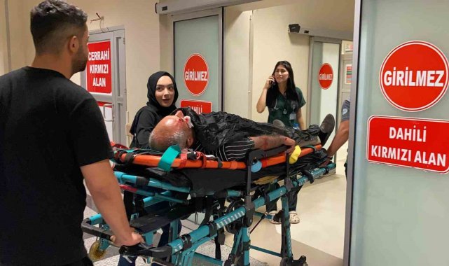 Otomobil ile motosiklet çarpıştı: 3 yaralı