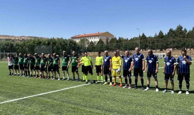 Özvatan'da 4'lü futbol turnuvası
