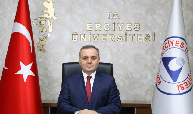 Rektör Prof. Dr. Altun, Zafer Bayramı'nı kutladı