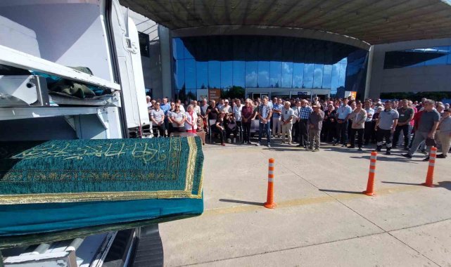 Samsun'da ölen doktor için hastane önünde tören