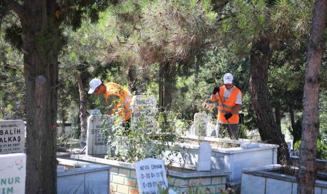 Şekerpınar Mezarlığı'nda temizlik yapıldı