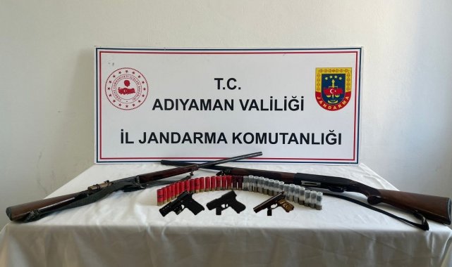 Şüpheli şahısların evlerinde silah ele geçirildi