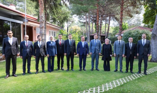 Vali Aydoğdu, vali yardımcıları ve ilçe kaymakamlarıyla toplantı yaptı