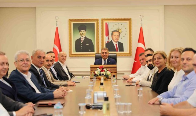 Vali ve başkan iş adamları ile buluştu