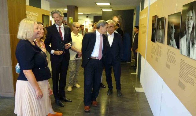 Yozgat'ta 60 yıl önce Hollanda'ya göç eden Türk kadınlarının fotoğrafları sergilendi