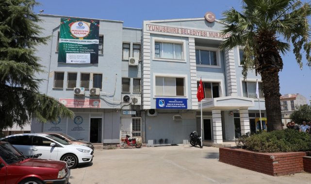 Yunusemre Belediyesinin Muradiye ek hizmet binasında çalışmalar hızlanıyor