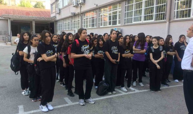 Adana'da 492 bin 857 öğrenci ders başı yaptı