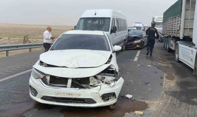 Aksaray'da kum fırtınası kazalara neden oldu: 6 yaralı