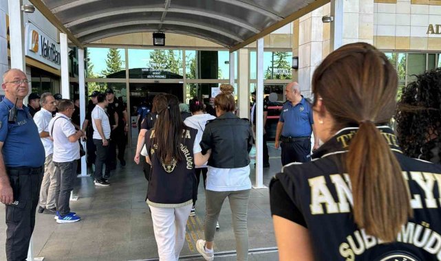 Antalya merkezli 30 ilde dolandırıcılık operasyonu: 133 şüpheli adliyeye sevk edildi