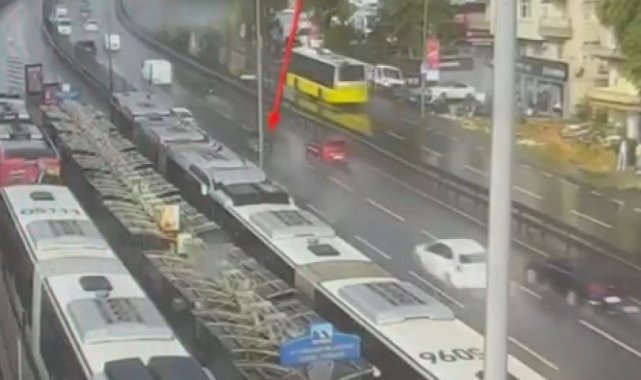 Avcılar'daki metrobüs kazasının güvenlik kamerası görüntüsü ortaya çıktı