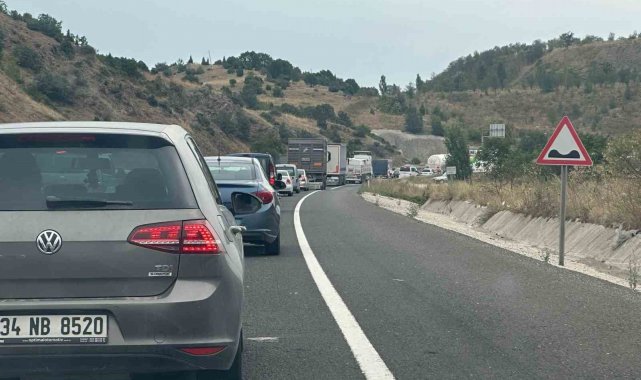 Bilecik'te bitmeyen yol çalışması sürücüleri çileden çıkardı