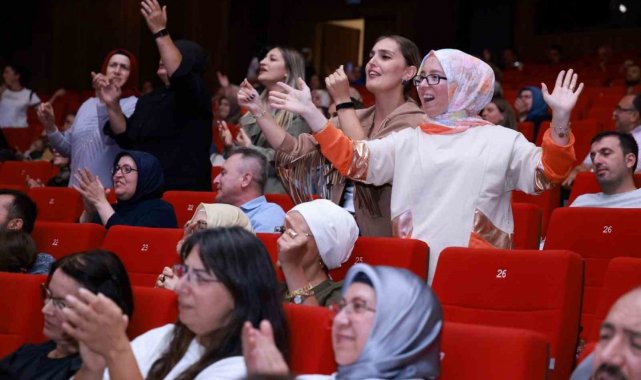 Bozkırın tezenesi Neşet Ertaş türkülerle anıldı