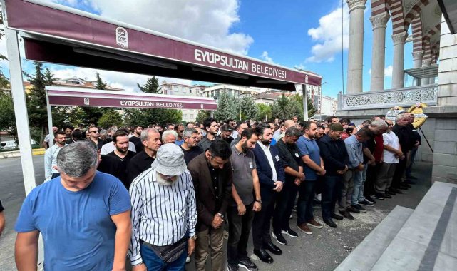 Bursa'da düşen eğitim uçağında hayatını kaybetmişti: Pilot Emir Gülal Nalcı son yolculuğuna uğurlandı