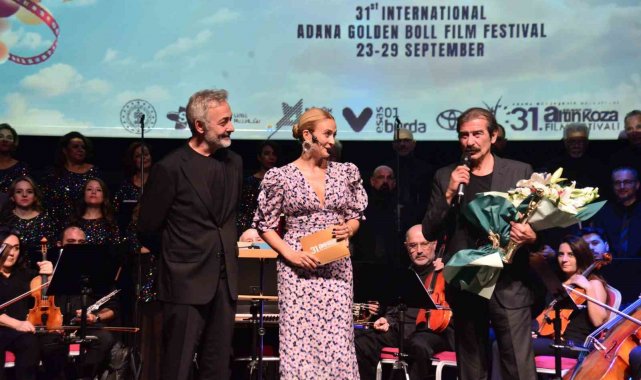 Demet Akbağ ve Uğur Polat'a Uluslararası Adana Altın Koza Film Festivali'nde "Onur Ödülü"